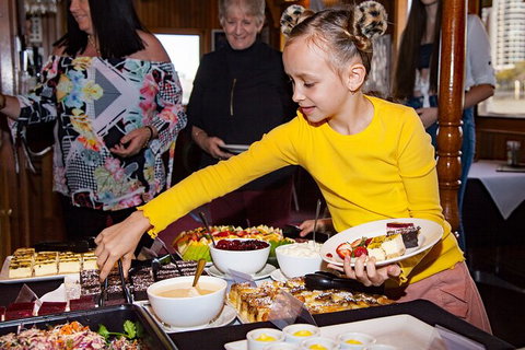 Brisbane River Lunchtime Cruise - Darwin Holiday 16