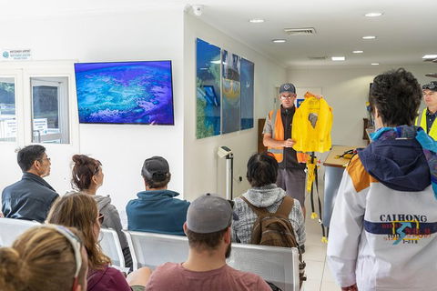 Scenic Flight - Great Barrier Reef, Heart Reef, Whitehaven Beach & Hill Inlet! - Darwin Holiday 6