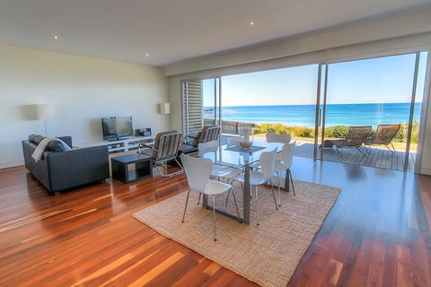 10-Day Surf Adventure From Brisbane To Sydney Including Coffs Harbour, Byron Bay And Gold Coast - Darwin Holiday 8