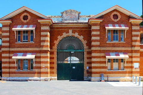 Family Friendly History Tour Of Boggo Road Gaol - Darwin Holiday 0