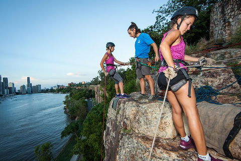 Brisbane Sunset Abseil - Darwin Holiday 6