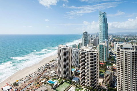 Private GC Airport Transfer To Surfers-Broadbeach 1-4 People 07:00am-07:00pm - Darwin Holiday 1