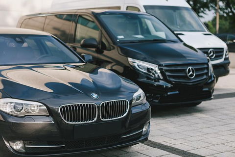 Brisbane Airport To Hotel Round-Trip Private Business Transfer - Darwin Holiday 0