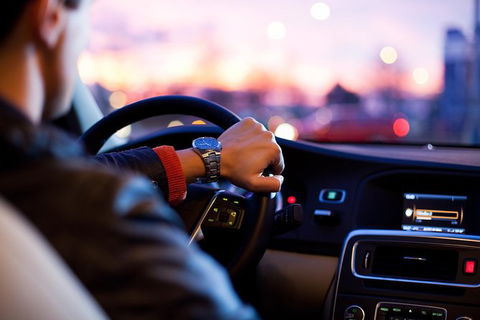 Brisbane Airport To Hotel Round-Trip Private Business Transfer - Darwin Holiday 1