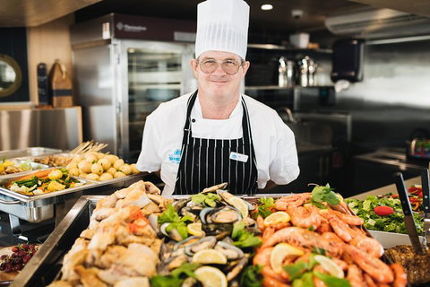 Dinner Buffet Cruise On The Gold Coast - Darwin Holiday 4