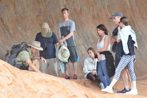 Uluru Small Group Tour Including Sunset - Darwin Holiday 8