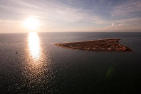 Turtle Tracks Tour To Bare Sand Island From Darwin - Darwin Holiday 3