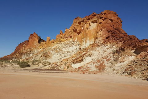 Chambers Pillar And Rainbow Valley 1 Day 4WD Tour - Darwin Holiday 3