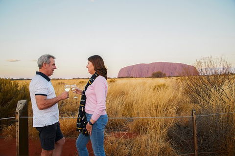 Uluru (Ayers Rock) Sunset Tour - Darwin Holiday 1