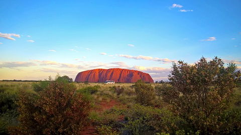 Uluru (Ayers Rock) Sunset Tour - Darwin Holiday 5
