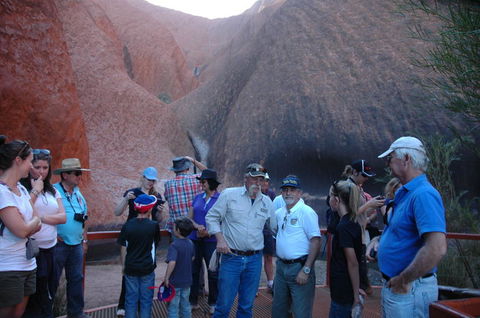 Uluru (Ayers Rock) And The Olgas Tour Including Sunset Dinner From Alice Springs - Darwin Holiday 6