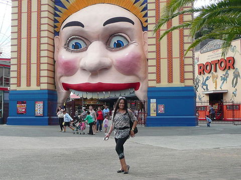 Sydney Harbour Ferry With Taronga Zoo Entry Ticket - Darwin Holiday 16