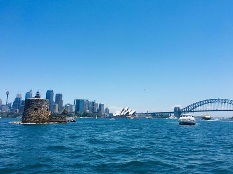 Convicts & Castles: Goat Island Walking Tour Including Sydney Harbour Cruise - Darwin Holiday 3