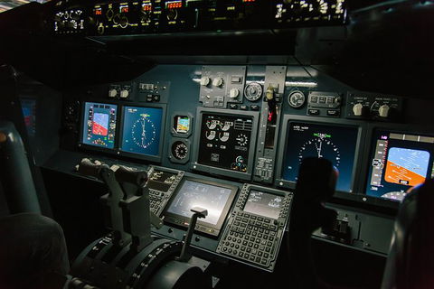 Airliner-737 - 60 MINS - Flight Simulator Experience - Darwin Holiday 1