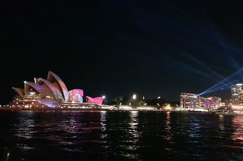Vivid Dinner Cruise Sydney Harbour - Darwin Holiday 3