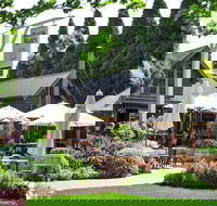 Waves Waterfalls and Wineries Full-Day Southern Highlands Private Tour - Darwin Holiday