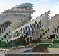 Canberra Explorer Australia's Capital City Tour from Sydney - Darwin Holiday