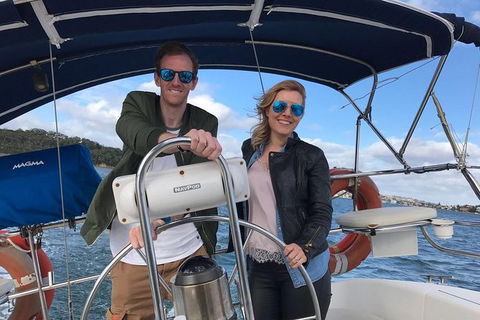 Romantic Sailing On Sydney Harbour - Darwin Holiday 0