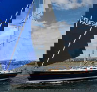 Private Group Sydney Tour in One Day Including Luxury Super Yacht Cruise on Sydney Harbour - Darwin Holiday