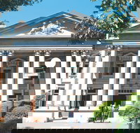 Architecture Walk - Darwin Holiday