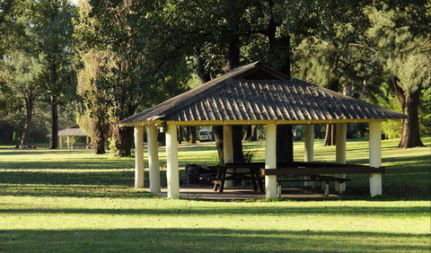 Cattai Farm Picnic Area - Darwin Holiday 0