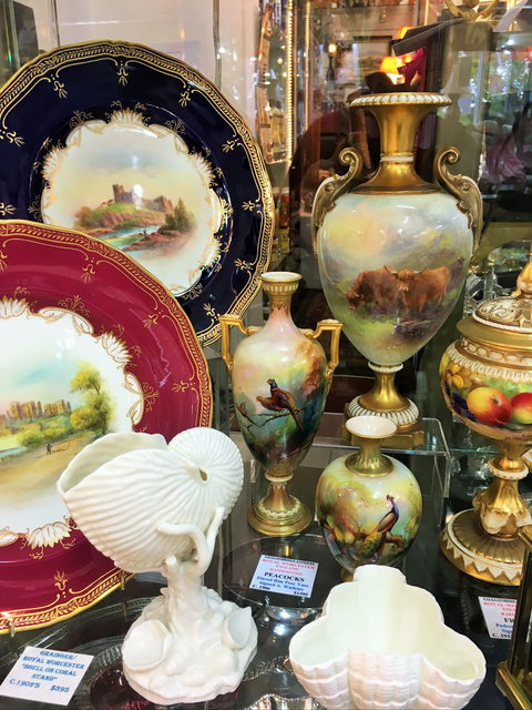 Faulconbridge Antiques And Giftware - Darwin Holiday 2