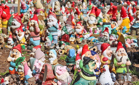 Gnomesville - Darwin Holiday 0