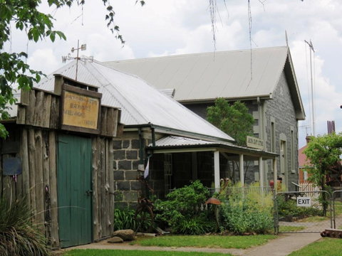 Golden Memories Millthorpe Museum - Darwin Holiday 0