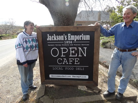 Jackson's Emporium - Darwin Holiday 2
