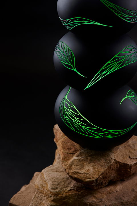James McMurtrie's  Glass Blowing Studio And Gallery - Darwin Holiday 0