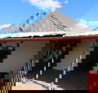 Jones Store - Darwin Holiday