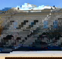 Naracoorte Town Hall - Darwin Holiday