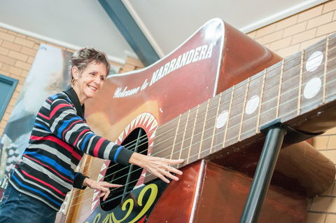 Narrandera's Big Guitar - Darwin Holiday 1