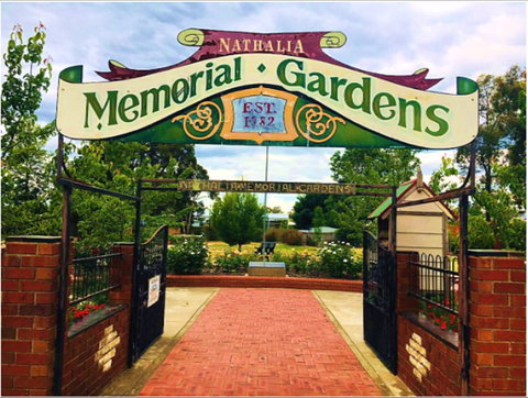 Nathalia  Memorial Gardens - Darwin Holiday 2