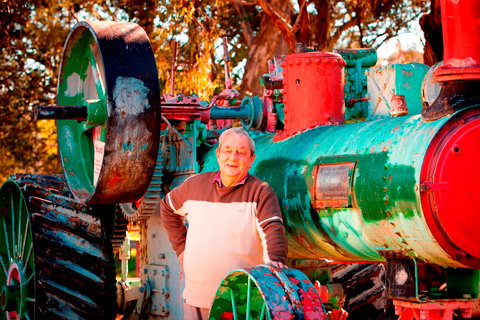 Oaklands Vintage Machinery Museum - Darwin Holiday 0