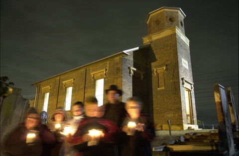 St Bartholomews Church And Cemetery - Darwin Holiday 0