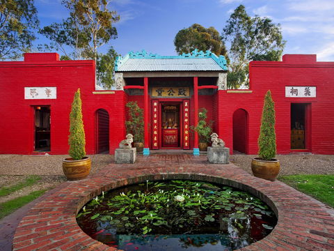 Bendigo Joss House Temple - Darwin Holiday 0