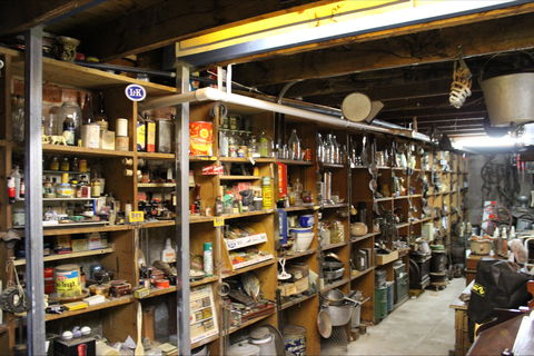 Dales Mini Museum Henty - Darwin Holiday 0