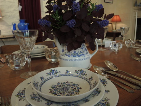 Emprades Vintage + Design - Darwin Holiday 2