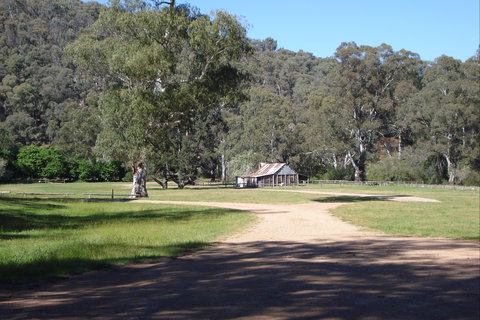 Fry's Hut - Darwin Holiday 1