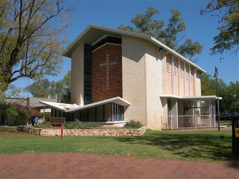 John Flynn Memorial Uniting Church - Darwin Holiday 0