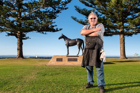 Makybe Diva Statue - Darwin Holiday 2