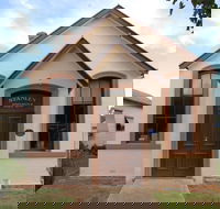 Stanley Athenaeum and Public Room - Darwin Holiday