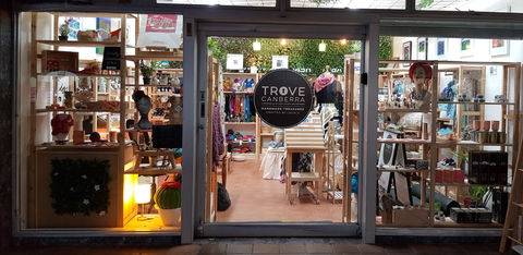 Trove Canberra - Darwin Holiday 1