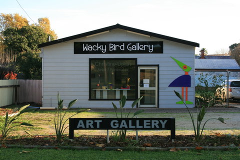 Wacky Bird Gallery - Darwin Holiday 0