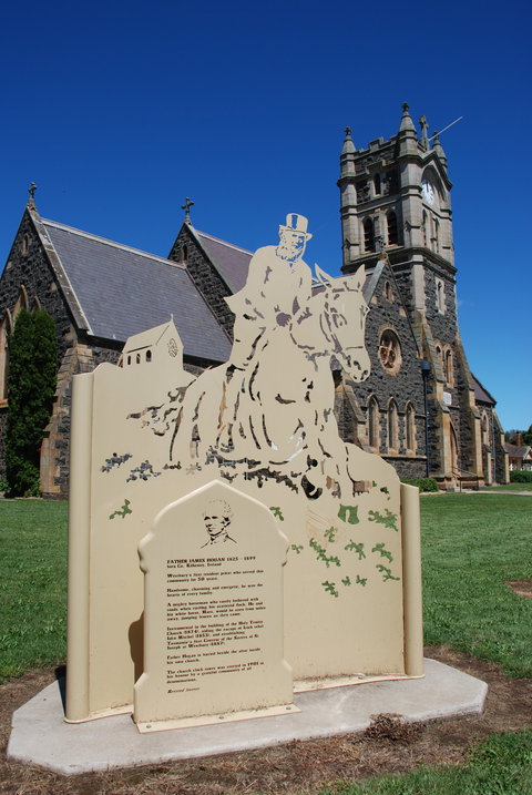 Westbury Silhouette Trail - Darwin Holiday 0