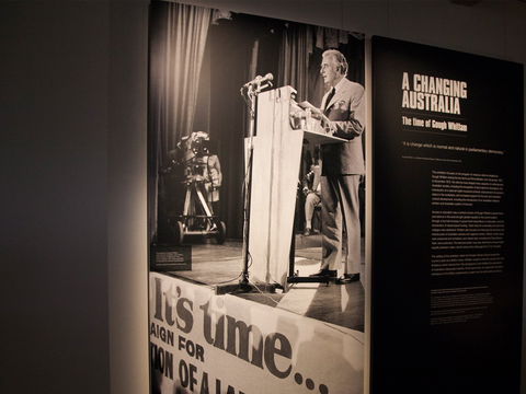 A Changing Australia: The Time Of Gough Whitlam - Darwin Holiday 1