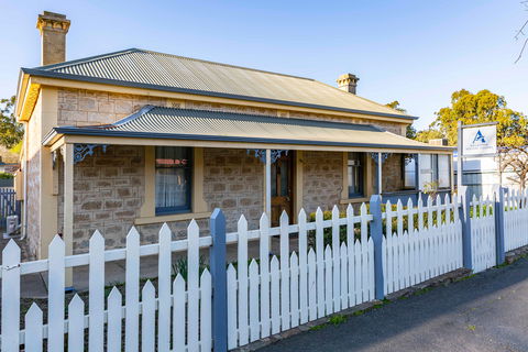 Angaston History Centre - Darwin Holiday 0
