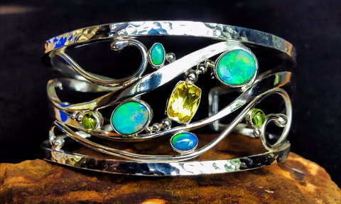 Australian Outback Opals - Darwin Holiday 0