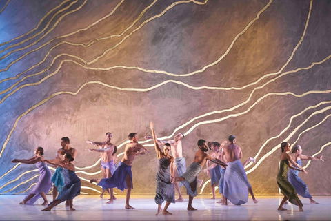 Geelong Arts Centre - Darwin Holiday 0